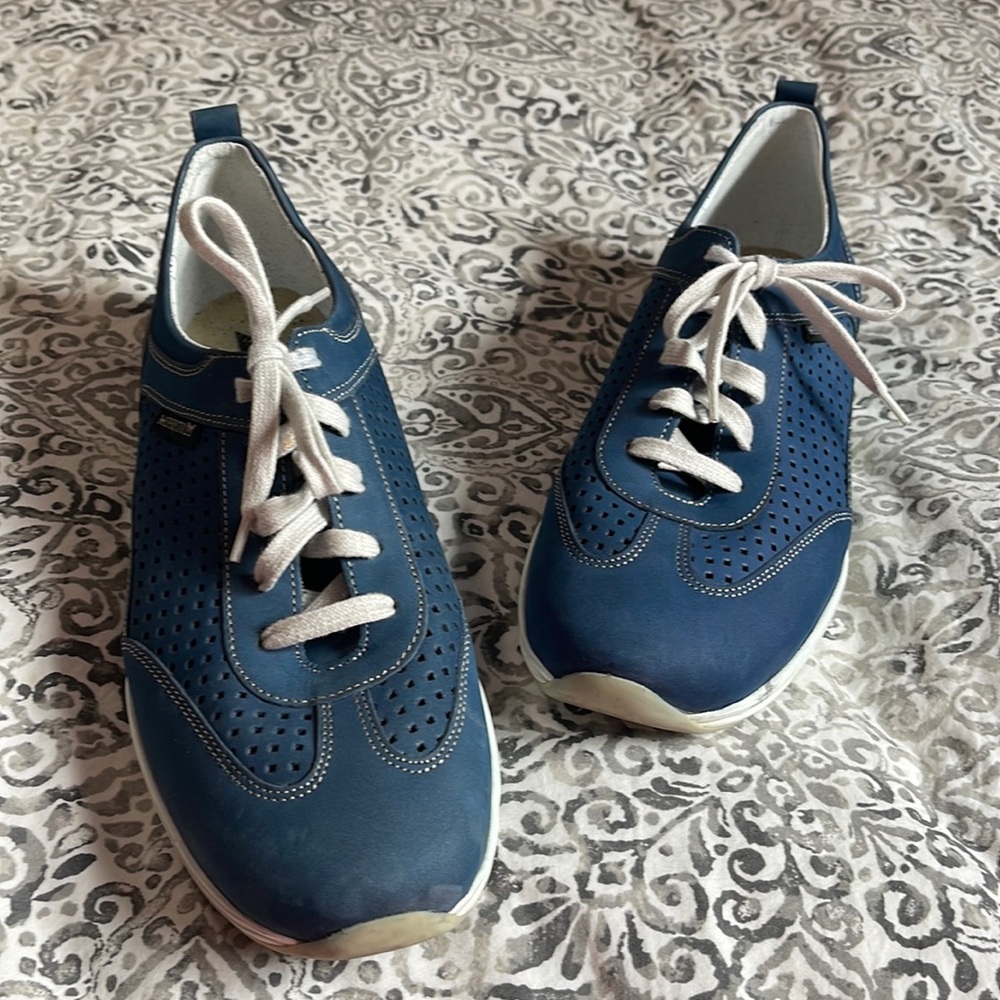 MEPHISTO Navy YOANA Runn Off shoes 👟
